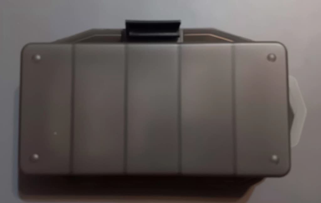 Faisox Fishing Chatterbait Kit with 5 Colorful Lures and Storage Box - Image 5