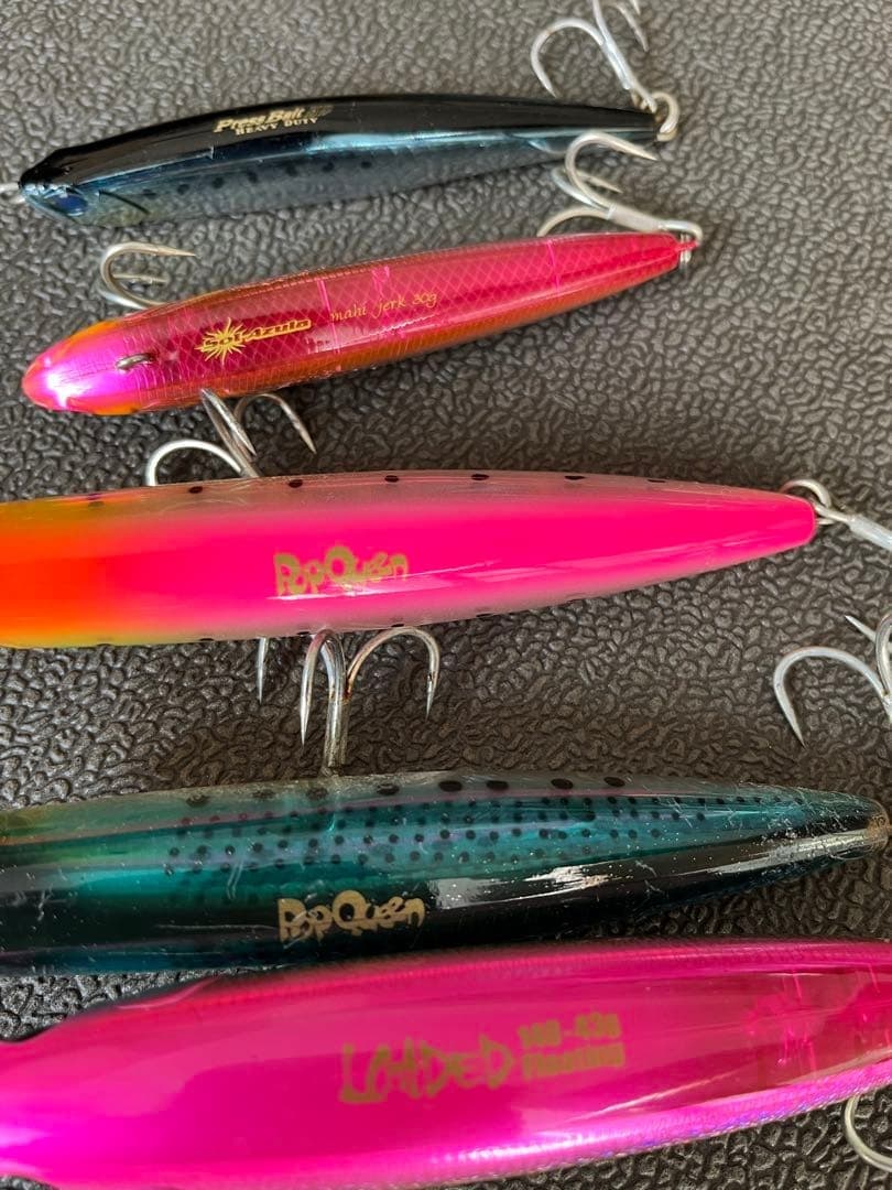 Bundle of 9 saltwater lures including Loaded and Pop Queen - Image 2