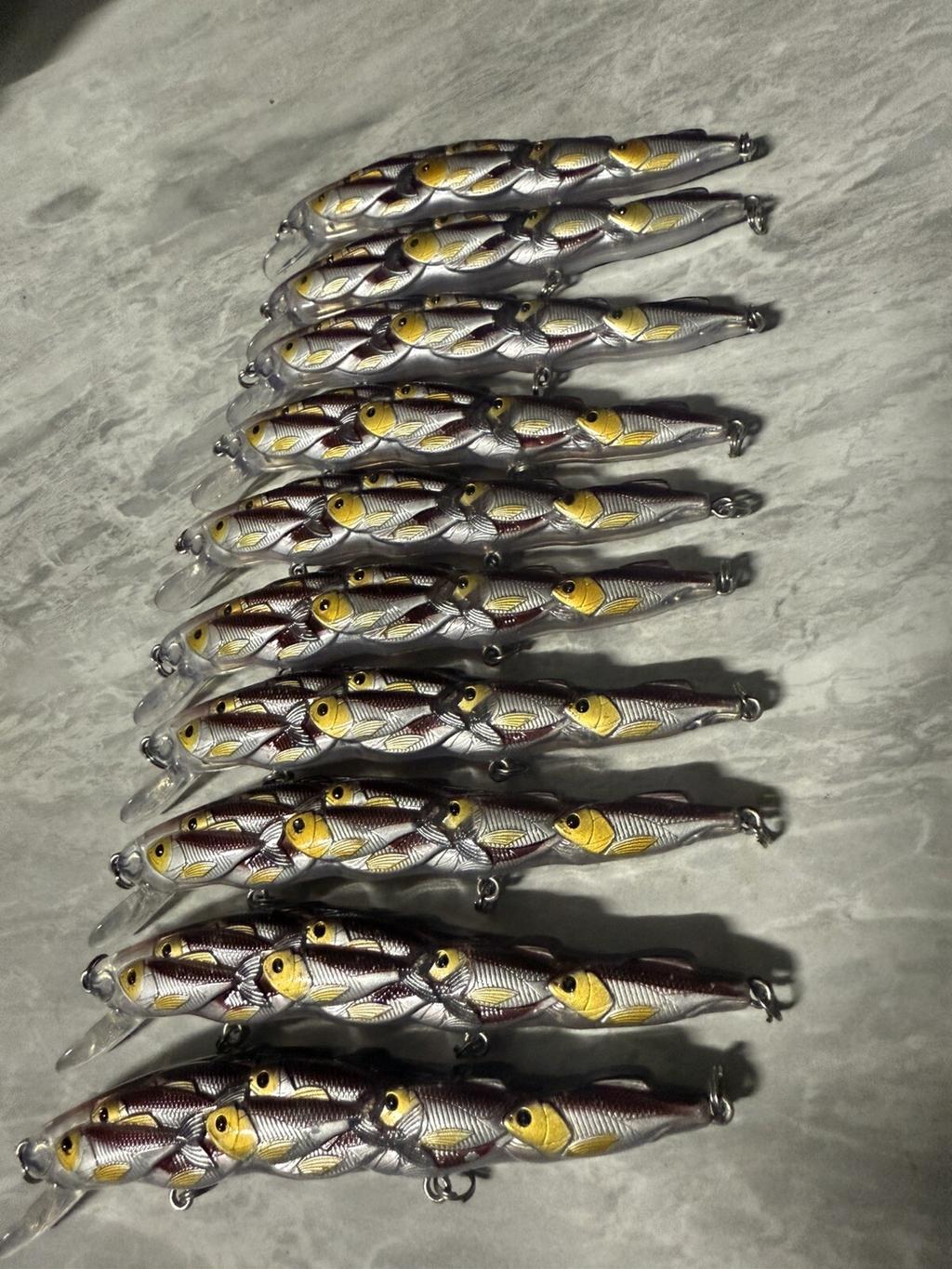 10 Pack Yearling Baitball Jerkbait 4 1/2 Length - Image 1