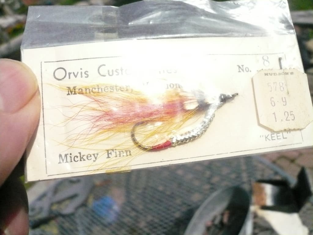 10 ORVIS FLY LURES ,8 EARLY SEASON NYMPHS IN CASE,WOOLY BUGGER,+SILVER SHINER - Image 9