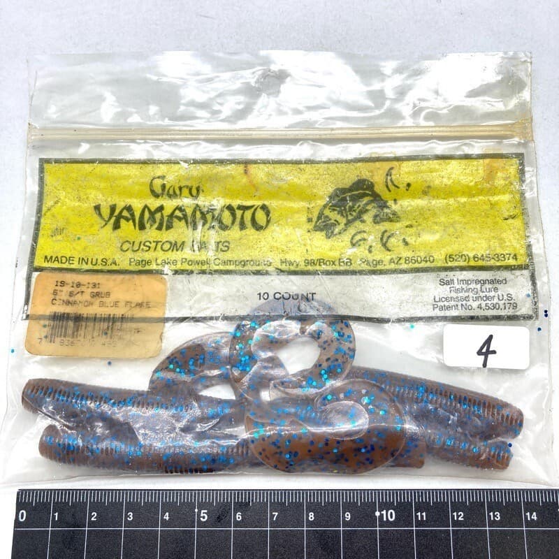 818326 Gary Yamamoto 6 Inch Jumbo Grab 4 Pieces 131 Cinnamon Blue Flake Conditio - Image 1