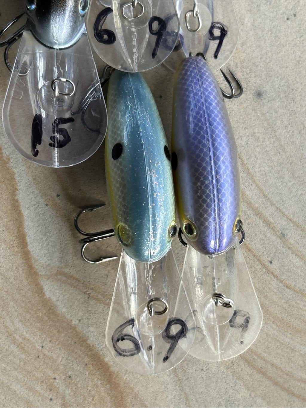 Strike King Deep Dive Crank Baits 2-1/2 “ various colors an depths Lot of 5  - Image 5