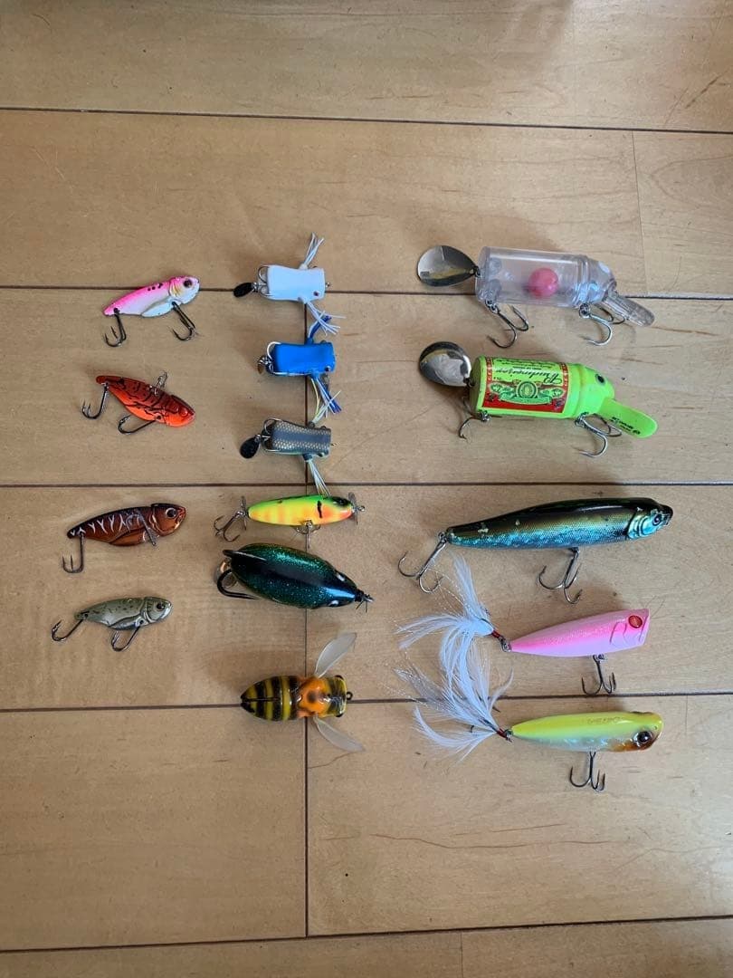 Black Bass Lure Set with Versus Box, Hard & Soft Baits, Spinners, Baits - Image 4