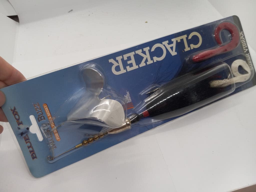 10" Blue Fox Musky Buzz Clacker Buzzbait Spinner Bucktail Musky Lure - Image 1
