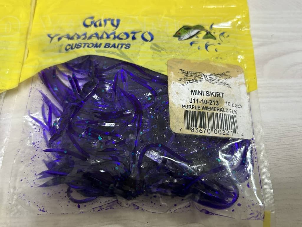 Package has stains. Gary Yamamoto Mini Skirt 10 pieces per pack, 2 packs of the - Image 3