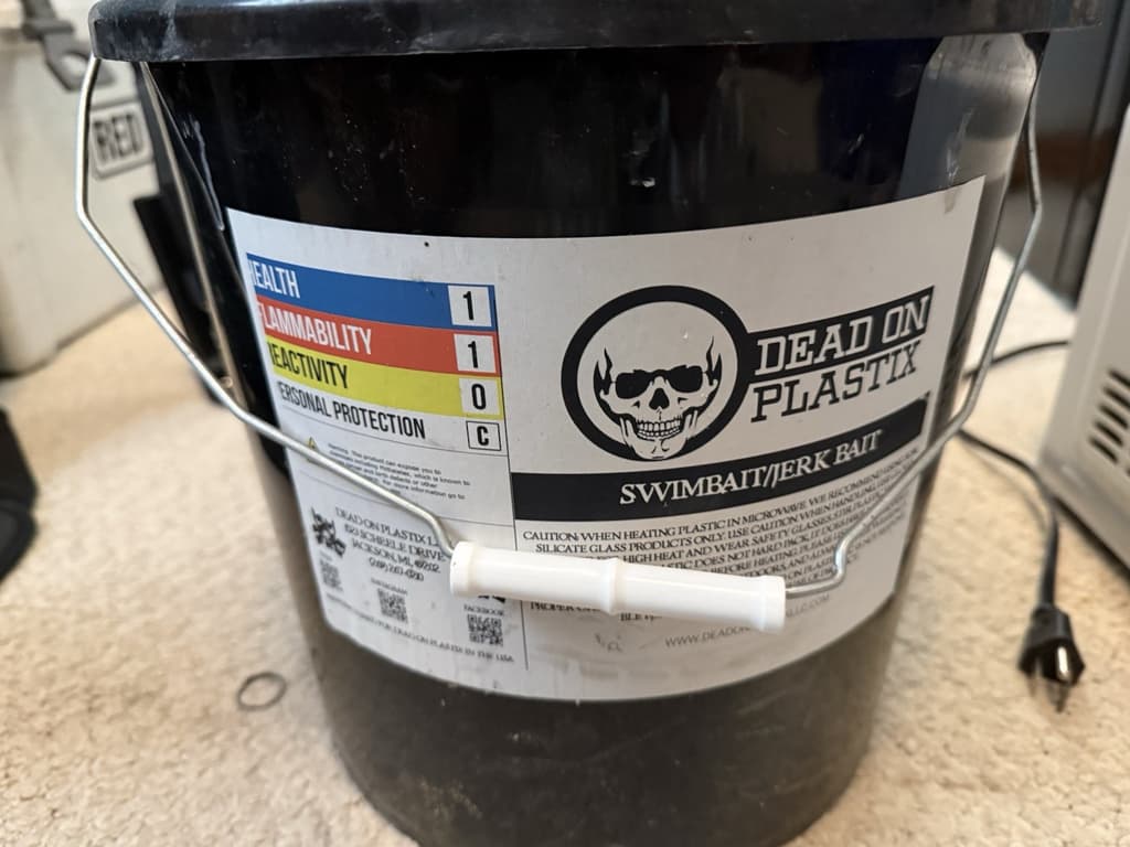 Soft Plastic Bait Making Start Up Kit (used) - Image 6