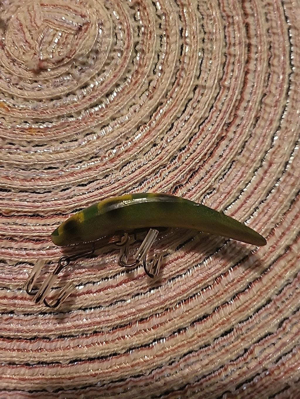 Vintage Helin Lot Of 2 Flatfish Lures F7s. Frog & Camo.2 1/2 " - Image 4