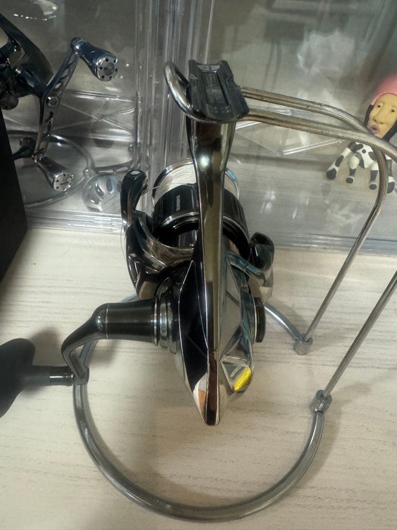 Shimano Stella 4000XG Spinning Reel Excellent Condition Light Use - Image 6