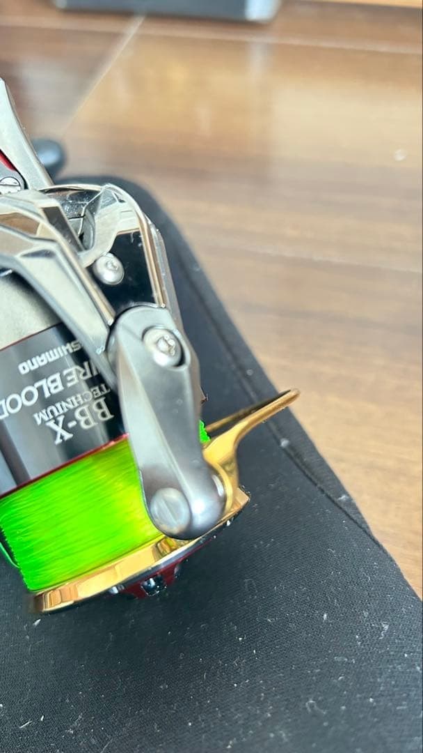 Shimano 2-Piece Technium 15BB-X C3000DXG Right Handle Used Without Charger - Image 9