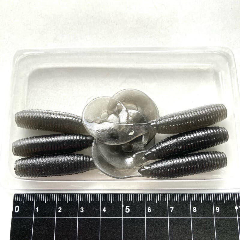 818484 Gary Yamamoto 4 Inch Single Tail Grab 6 Pieces 002 Smoked Condition B C - Image 1