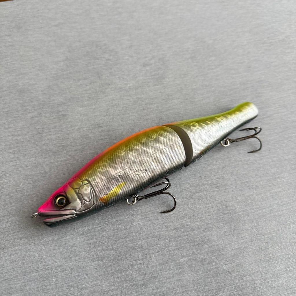 Joycro Magnum Jointed Swimbait with Hooks Used Small Damage - Image 2