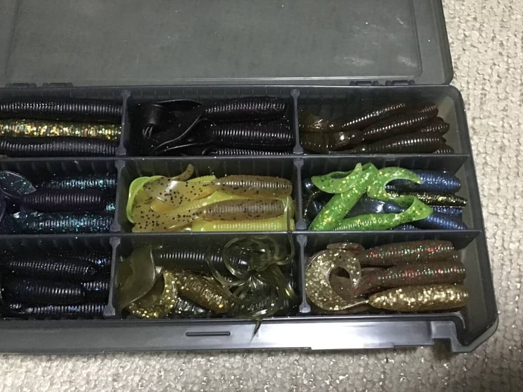 Bass fishing worm set, Gary Yamamoto 4 inch grub, imo, fl grub, rockfish - Image 3