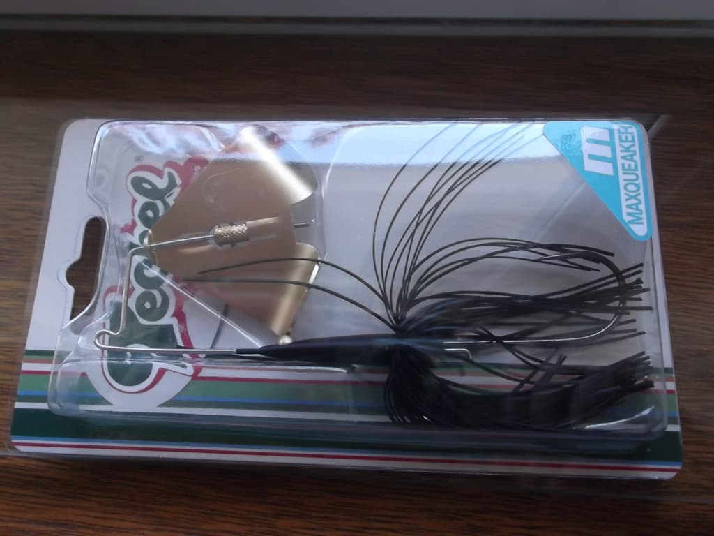 Teckel Maxqueaker Squeaky Buzzbait 1/2oz. 008 Black Gold Squeaky Dolphin - Image 1