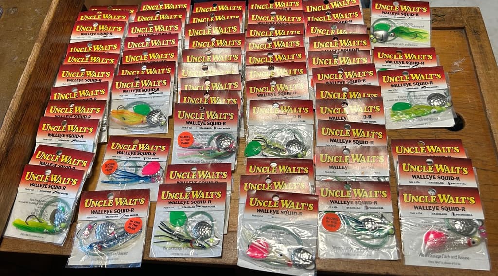 59 NEW UNCLE WALT'S WALLEYE SQUID-R PRO SPINNERBAIT LURE SPOKANE MANY COLORS GLO - Image 1