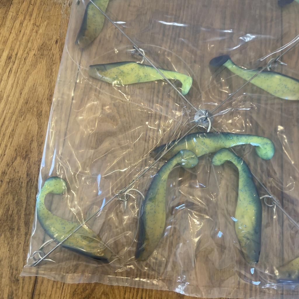 Umbrella Rig 4 Arm 11” With 6” Shad (9)  Chartr. Blue 8/0 Hook Mustad New In Pkg - Image 8