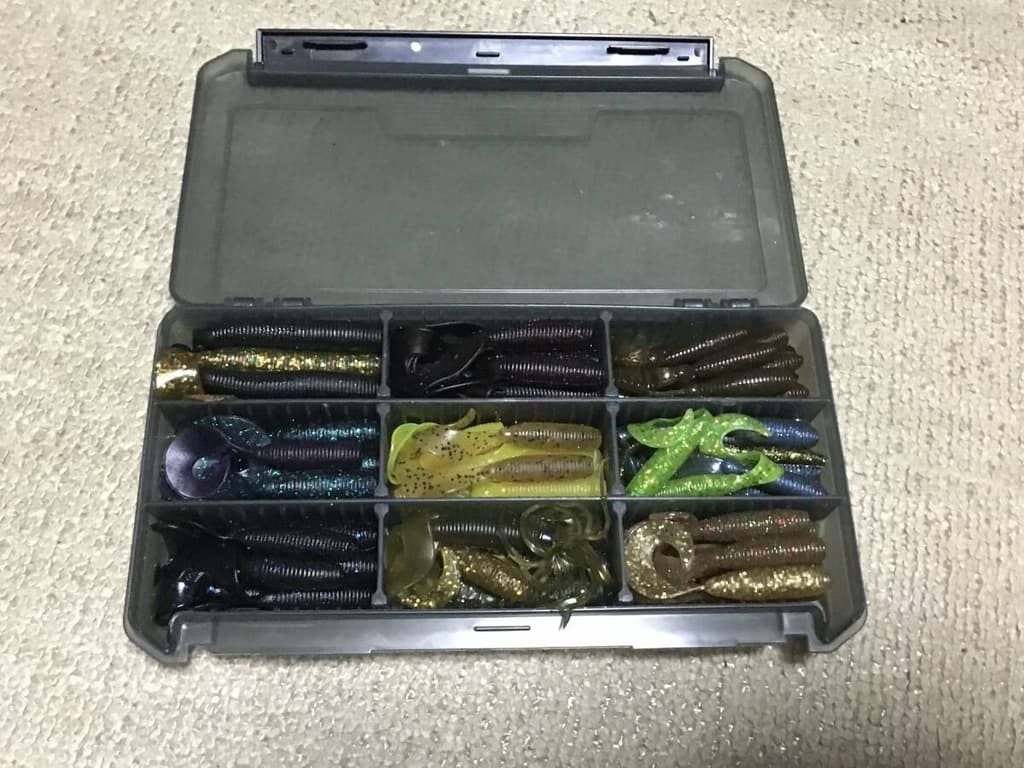 Bass fishing worm set, Gary Yamamoto 4 inch grub, imo, fl grub, rockfish - Image 1