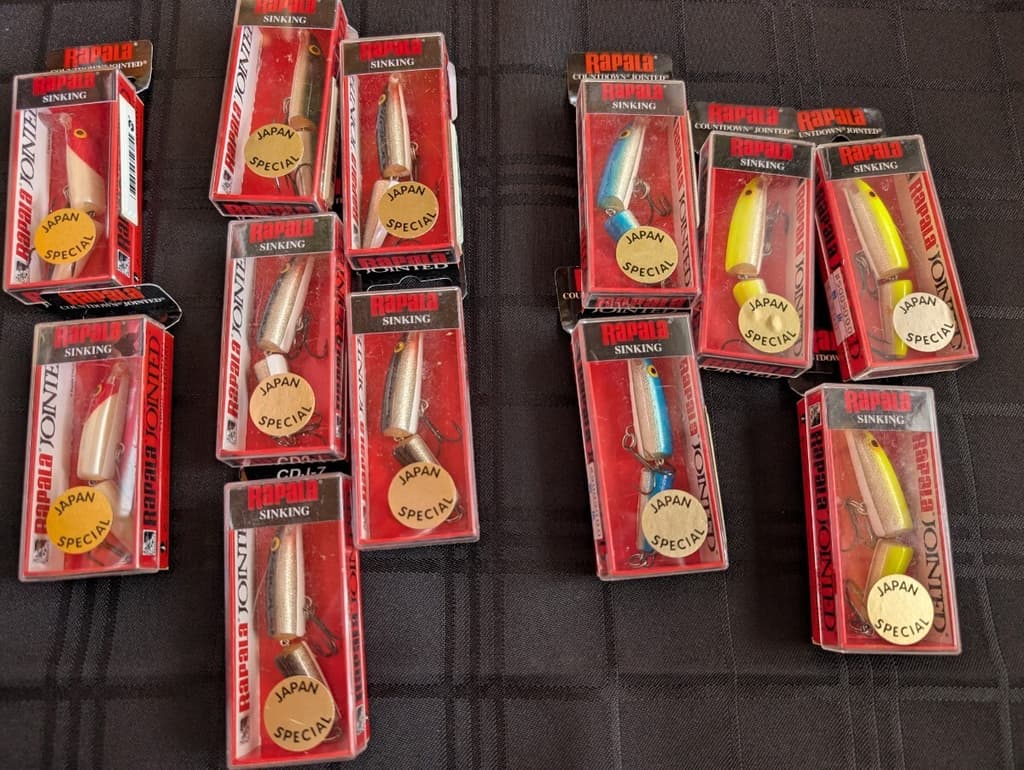 Rapala Jointed CDJ-7 19 unused lures, 7 used lures, total 26 Rapala lures - Image 2