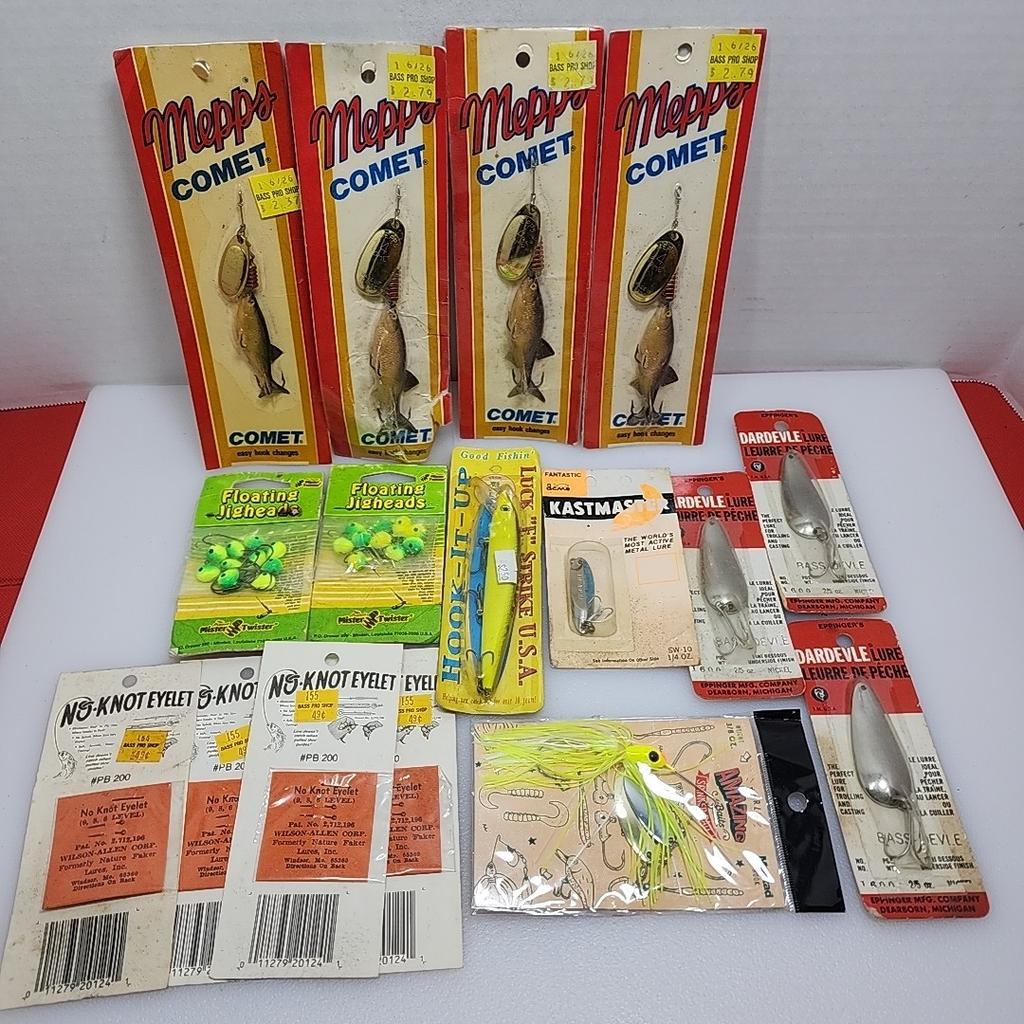 Fishing Lure Lot Vintage Mepps Comet Dardevle Spoon Jigs Jerkbait Spinnerbait - Image 1