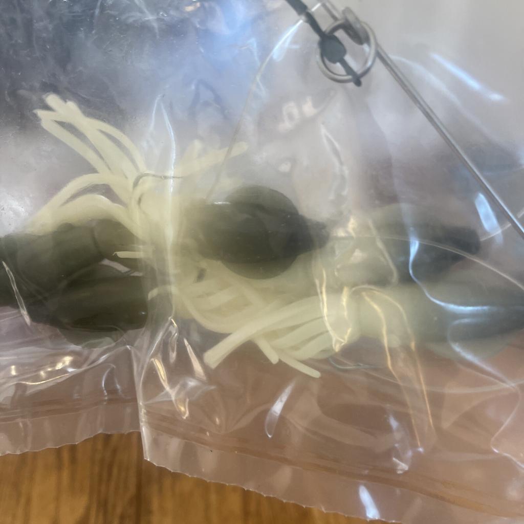 9” Umbrella Rig 4 Arm 11” With 5.5” Squid (9)  8/0 Mustad New Pkg Gray Glow New - Image 9