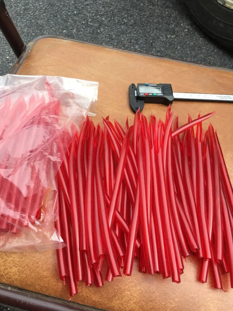 105pc Lot 1/4" Surge Tube Dark Red Striper Jig Hook Teaser 9/0 #1DR Cut 1lb - Image 4