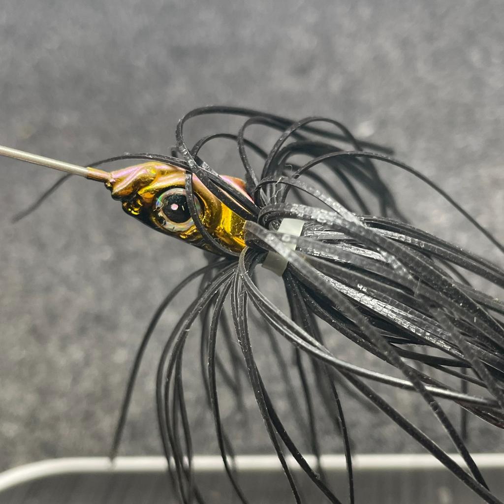 Megabass V-4 BUZZ Buzzbait Fishing Lure 5/16oz Black Gold - Image 5