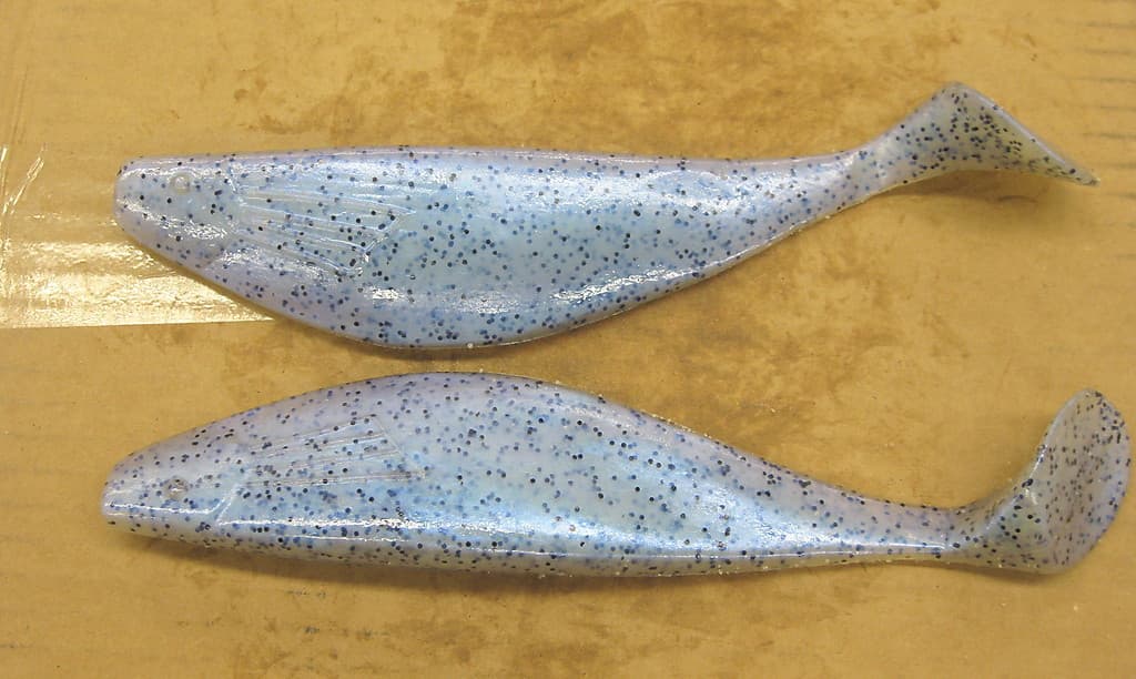 9" Shad Paddle Tail Swimbait great for Umbrella Rig 6 Cnt. Bag Blue Pearl Pepper - Image 2