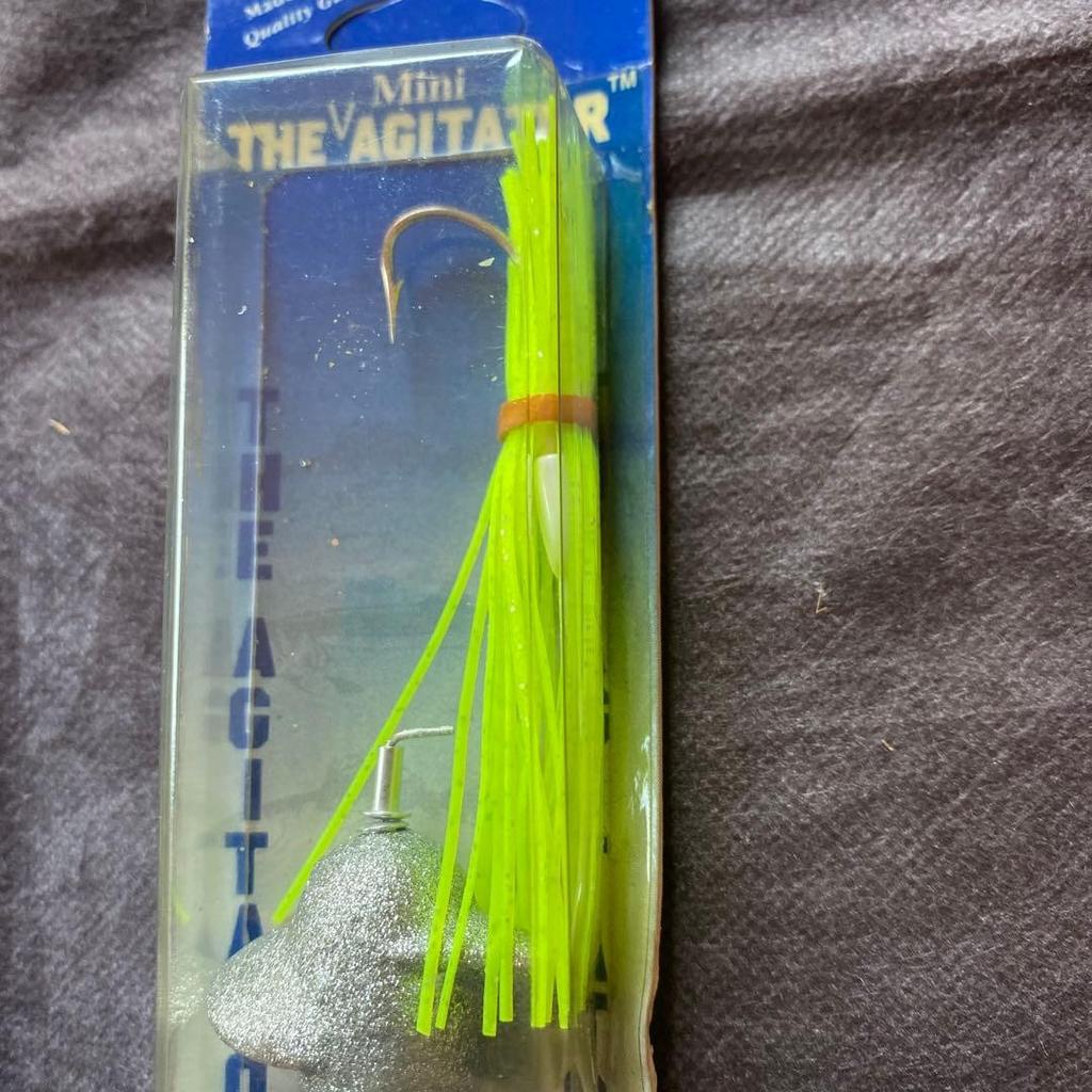 Mini The Agitator 1/8 oz Buzzbait Silver for Bass Fishing - Image 8