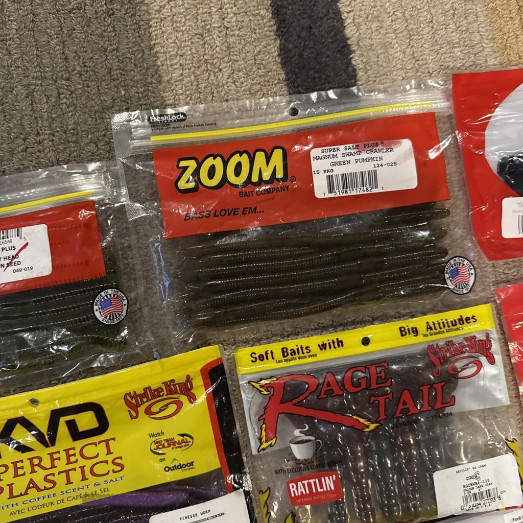 Bass Fishing Soft Plastics Lot (39) Yum Zoom Strike King Keitech 6th Sense - Image 22