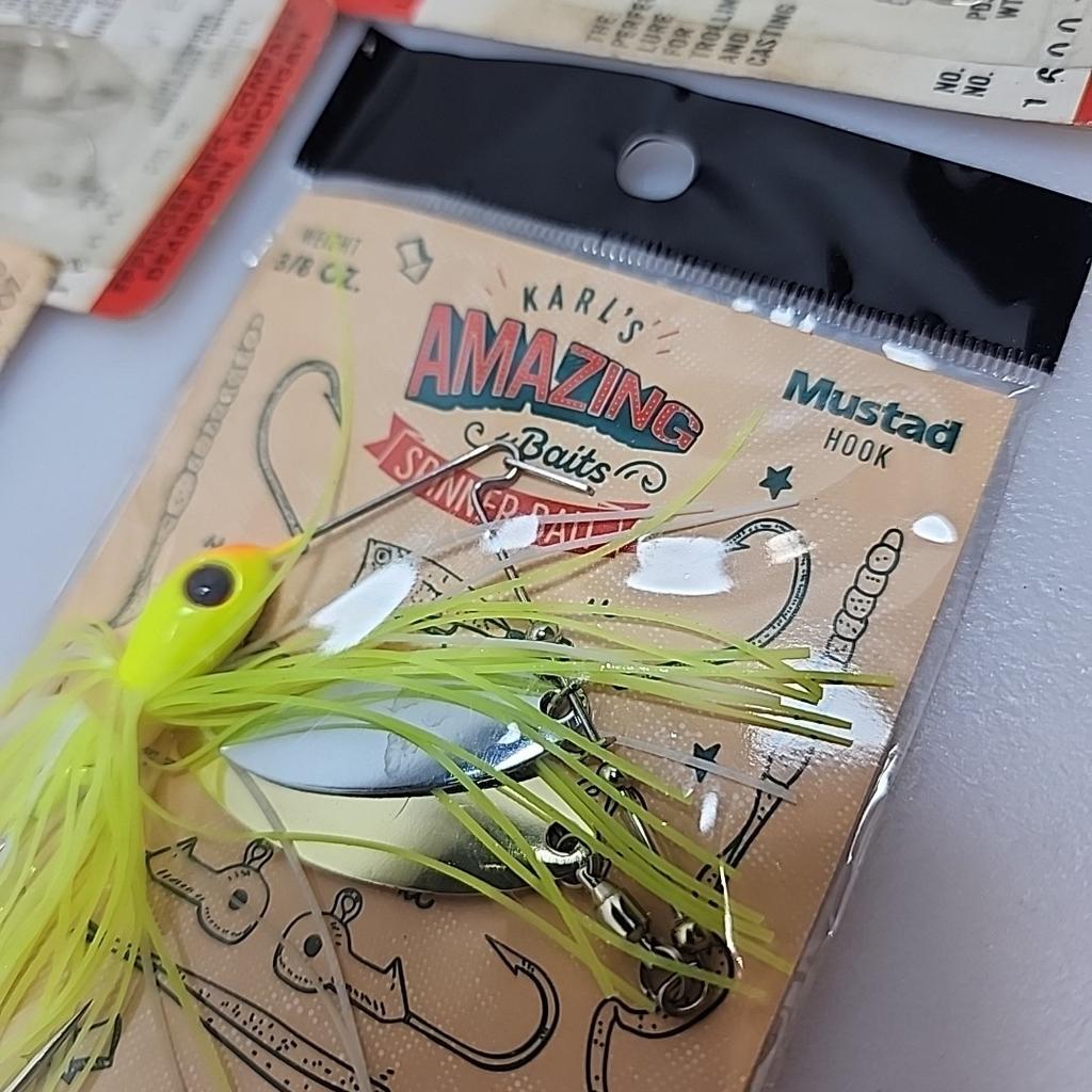 Fishing Lure Lot Vintage Mepps Comet Dardevle Spoon Jigs Jerkbait Spinnerbait - Image 12