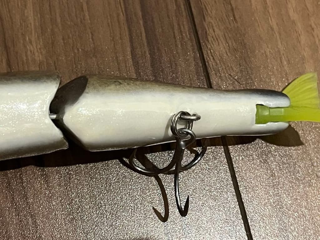 Jointed Claw Magnum Fish Skin Hard Lure UNUSED Excellent Condition - Image 12