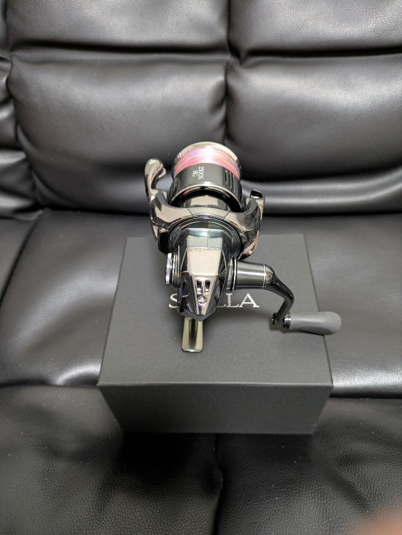 Shimano Stella 2500SHG Spinning Reel Used Excellent Condition No Charger - Image 4