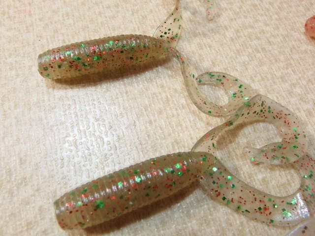 Gary Yamamoto 4 Inch Glove Double Tail 7 Pieces Assorted 35925 - Image 4