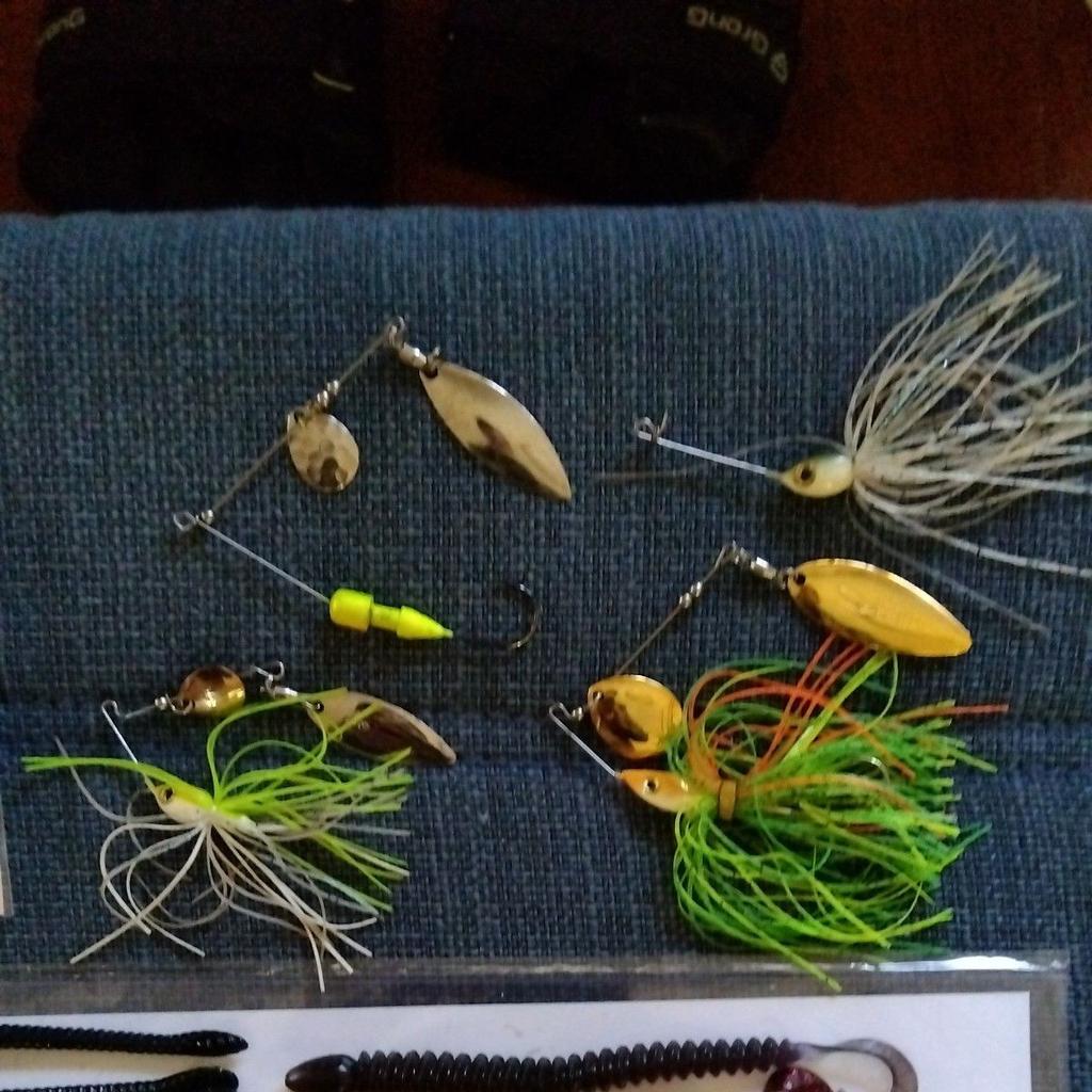 Spinnerbait, worm, glitter, squid soft lure, anchor, hook, set, season is - Image 1