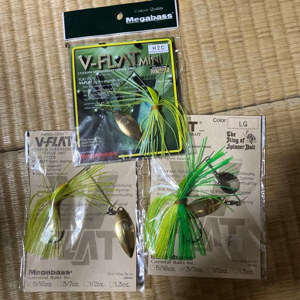 Megabass V-FLAT Spinnerbait Set, Used, Includes Case Damage - Image 1