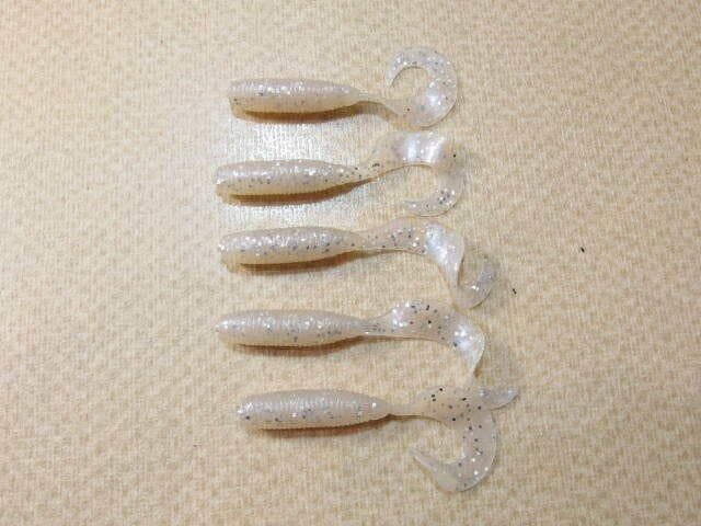 Gary Yamamoto 4 Inch Glove 5 Pieces 35909 - Image 1