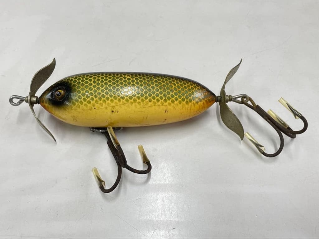 Heddon #350 Musky Surfer Green Scale - Image 1