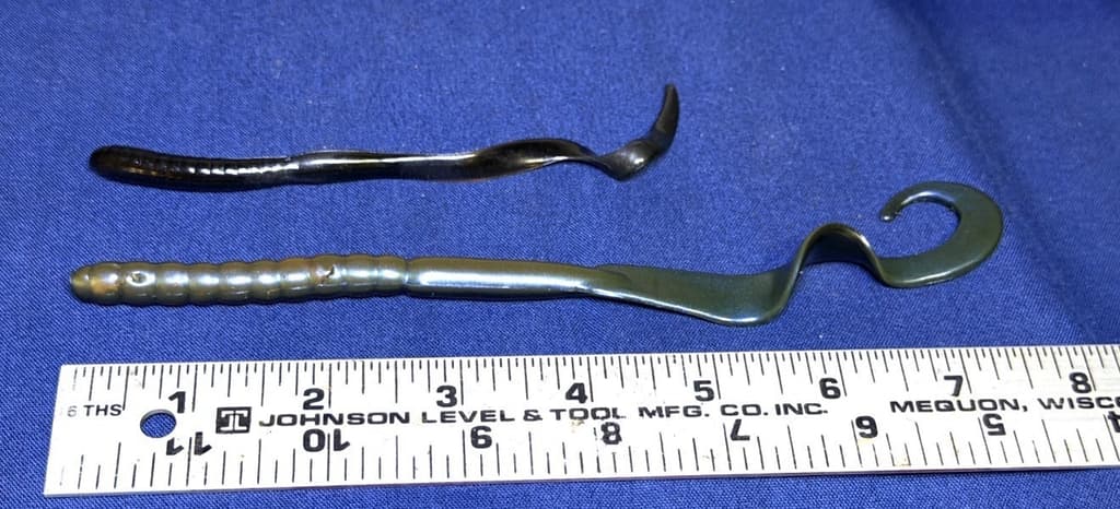 211 Piece Plano Tackle Box, bass lures, zoom soft plastics, hooks, jigs & more - Image 15