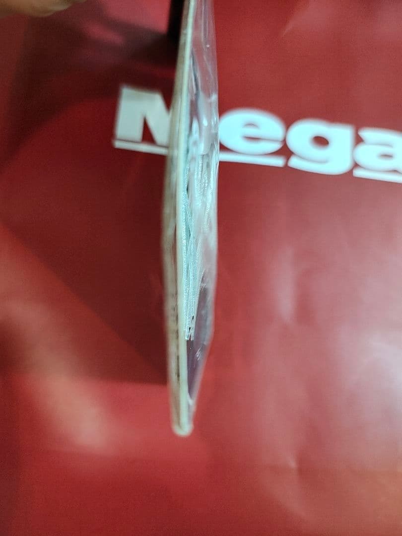 Megabass Rare Spinnerbait V9 1/2㌉(Pearl Shad) - Image 4