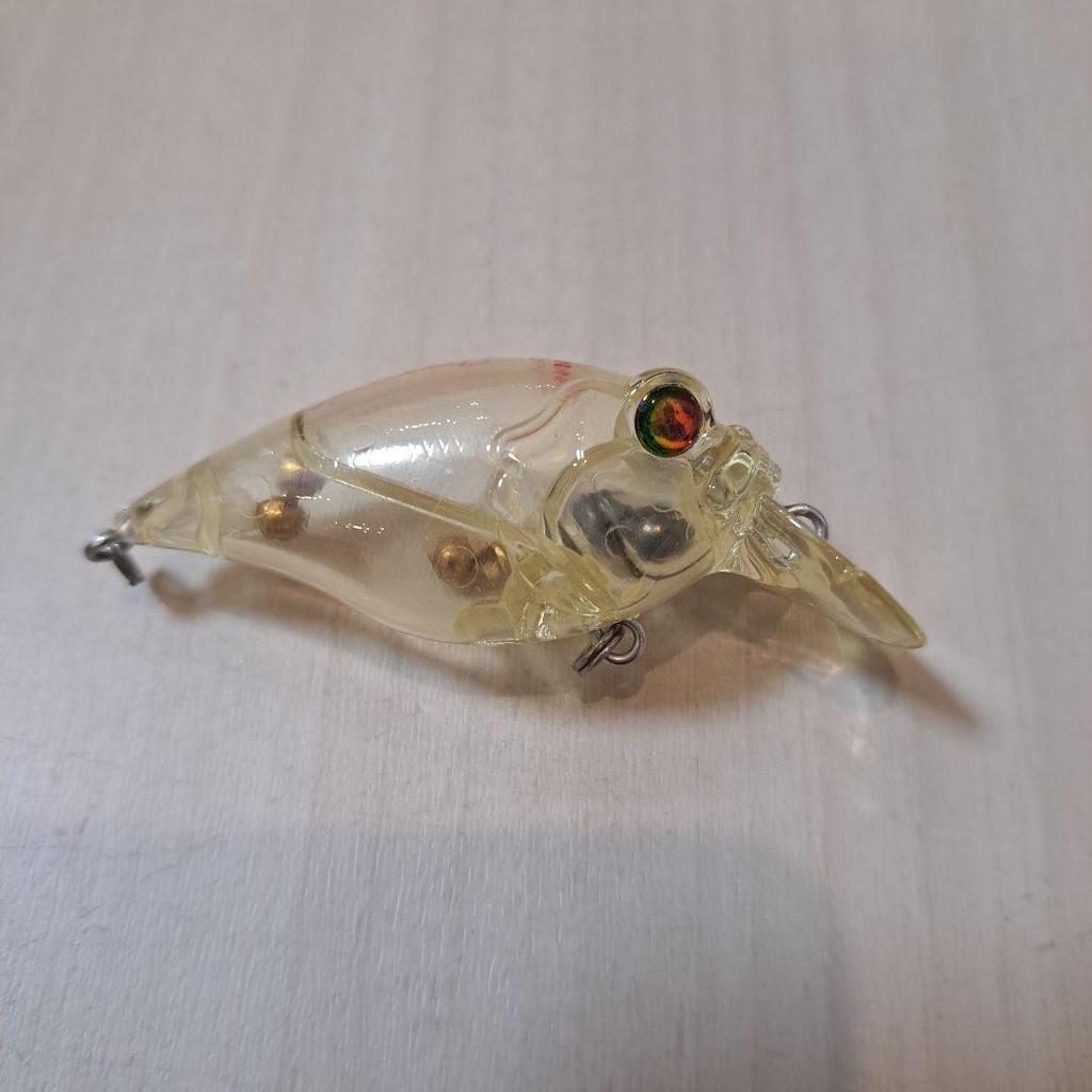 Megabass Griffon Lipless Crankbait Lure Clear Color Used - Image 4