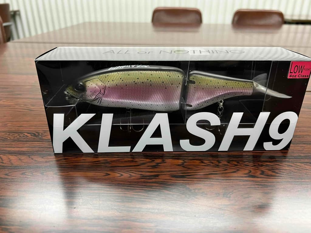DRT KLASH9 Low Floating MAGIC TROUT 9in 4oz Japanese Fishing Lure Swimbait New - Image 1