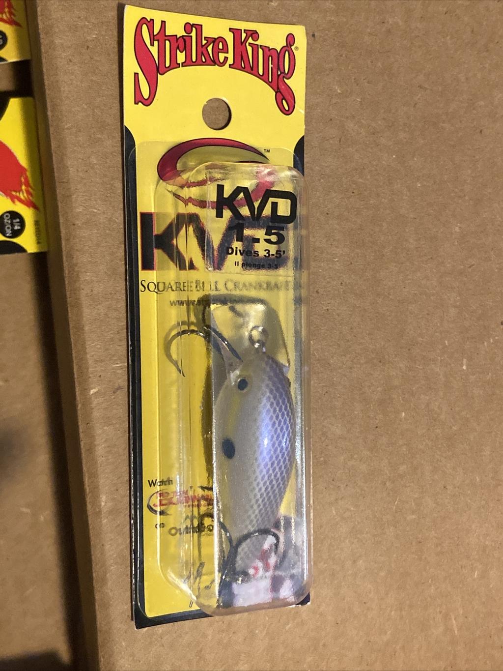 NEW Strike King 7 Piece Deluxe Hardbait & Softbait  Fishing Lure Gift Set. - Image 8