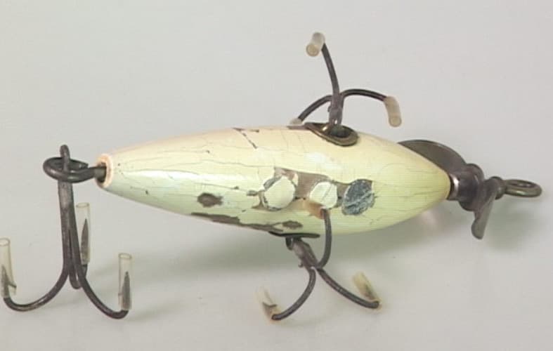 Tariff free/Heddon Wood 400 Killer (White) - 1905 Model Bass Fishing Lure - Image 2