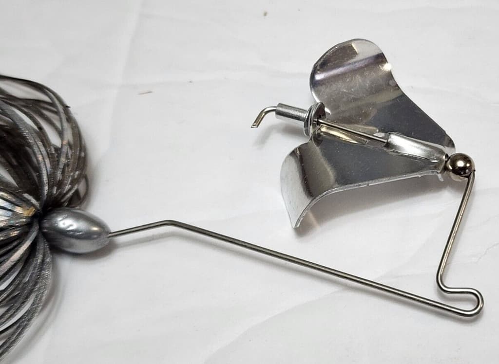 Ladies Man Custom Baits 4" Pro Planer Buzzbait 1/8oz 2/0 Silver Shad Hand Tied - Image 2