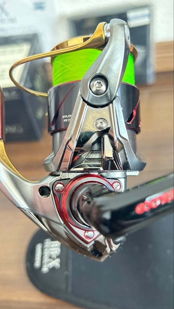 Shimano 2-Piece Technium 15BB-X C3000DXG Right Handle Used Without Charger - Image 6