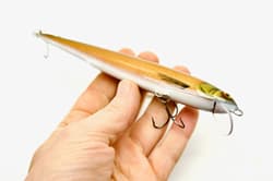 Classic wooden crankbait (smoked shiner)