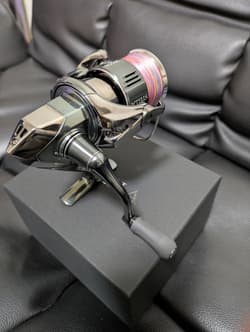 Shimano Stella 2500SHG Spinning Reel Used Excellent Condition No Charger - Thumbnail 6