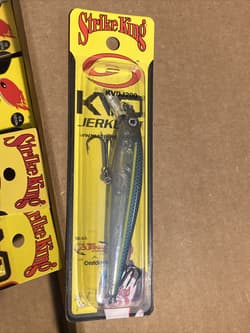 NEW Strike King 7 Piece Deluxe Hardbait & Softbait  Fishing Lure Gift Set. - Thumbnail 6