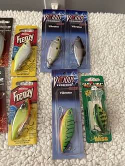 LOT OF 12 MISC FISHING LURES ORIGINAL  BOXES FRENZY BLAZE STRIKE KING & MORE - Thumbnail 4
