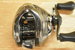 Shimano 16 Antares DC HG Baitcasting Reel Right Hand Japan High-End Bass Fishing - Thumbnail 1