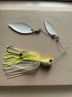 Evergreen D-ZONE Spinnerbait with Assist Hook White Chart Hard Lure - Thumbnail 2